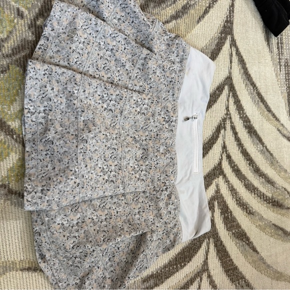 lululemon athletica Gray and White Athletic Skirt - Picture 2 of 2